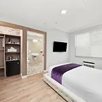Shelley Hotel