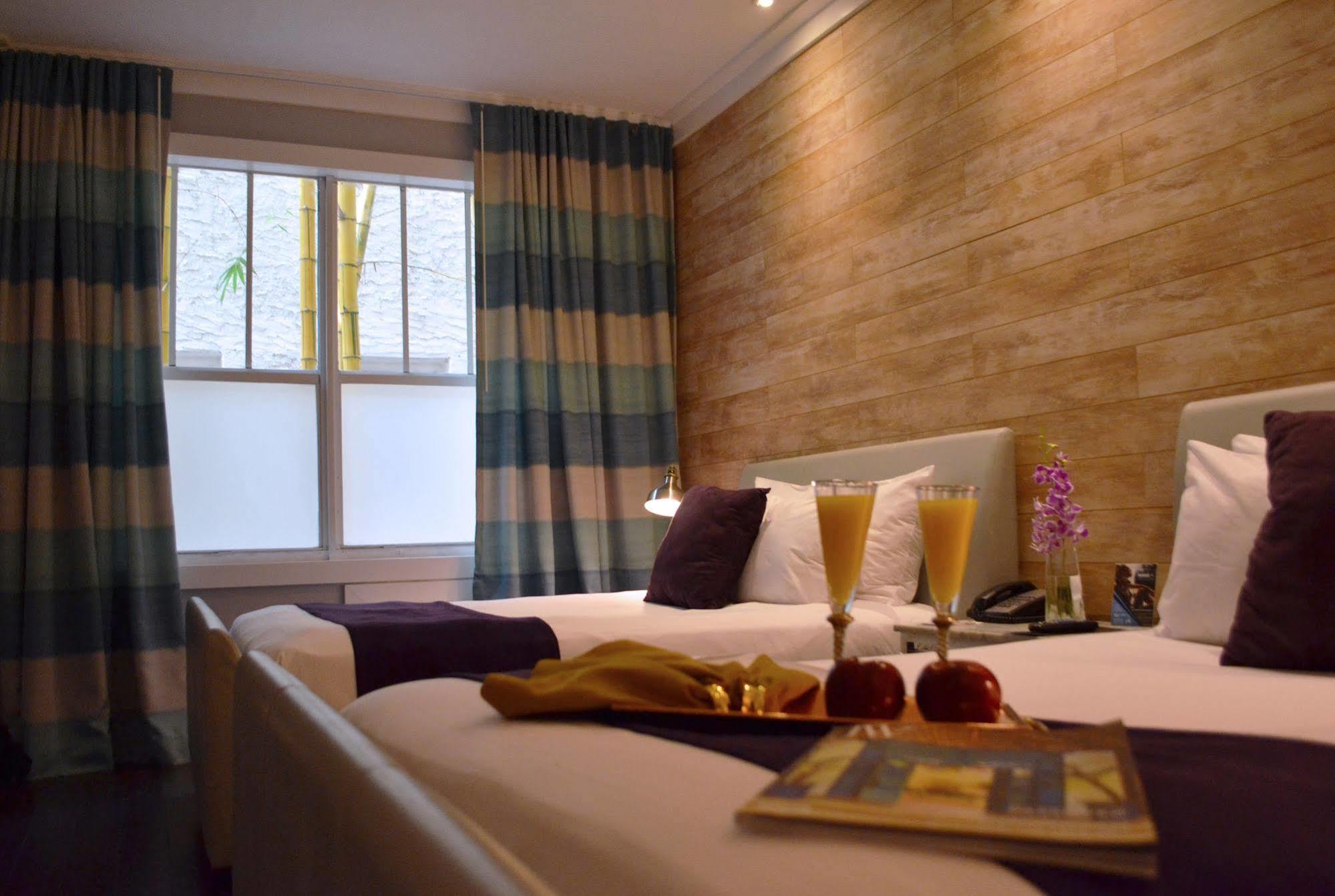 Shelley Hotel 3*